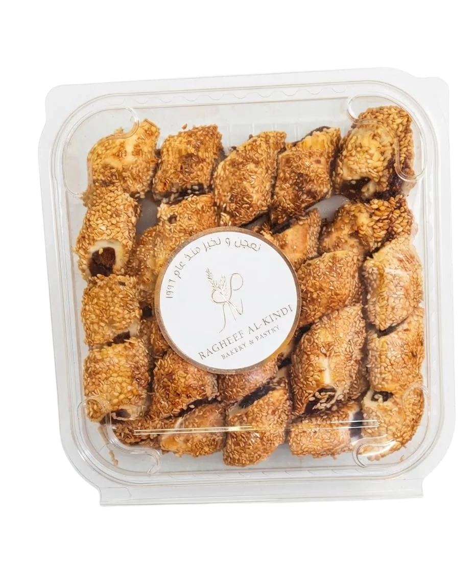 كليجه بالتمر والسمسم افران الكندي