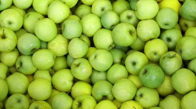 تفاح اخضر صغير 1كيلو (حسب الوزن)